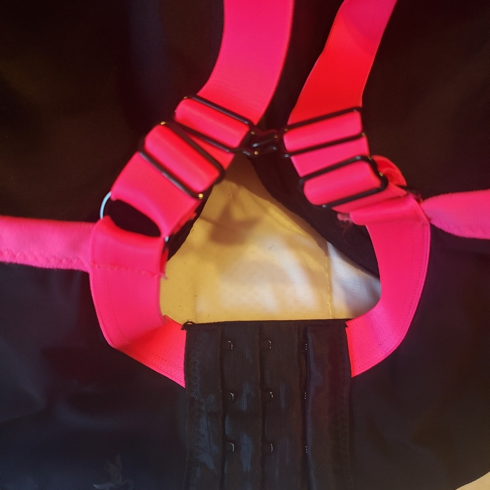 Torrid Lightly Lined Underwire Active Bra Size 46… - image 3